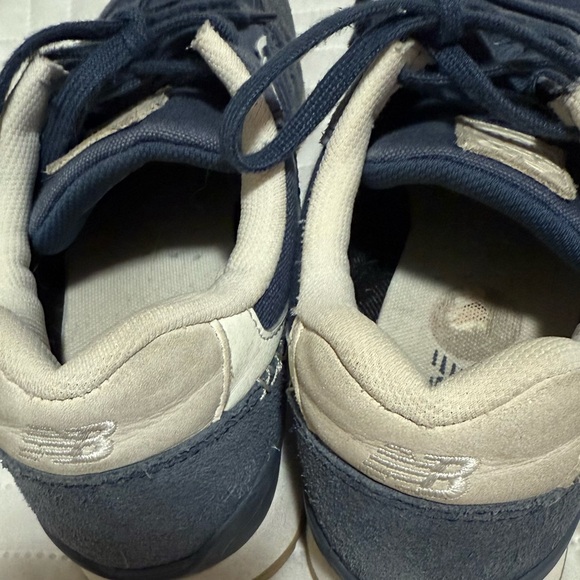 New Balance 696 Retro Running Shoes Navy Blue Sneakers Women's Size 7 - Picture 8 of 8